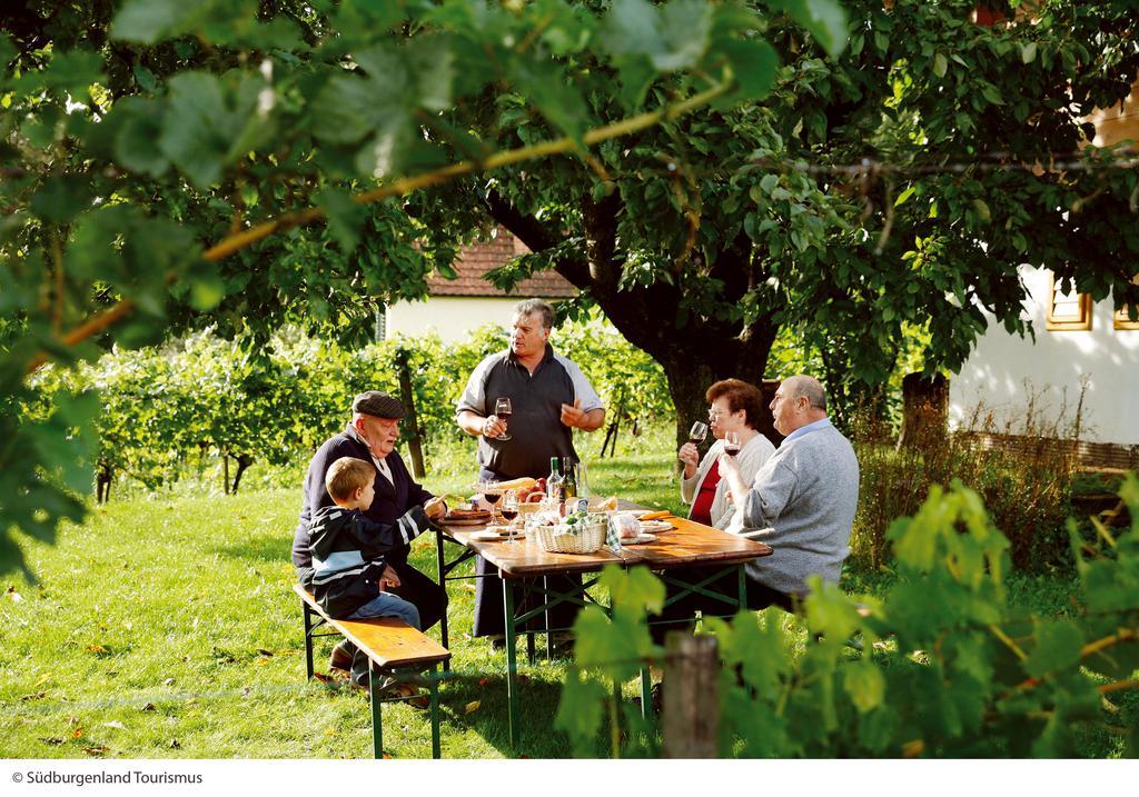 Thermenhof Puchasplus Loipersdorf Jennersdorf Esterno foto